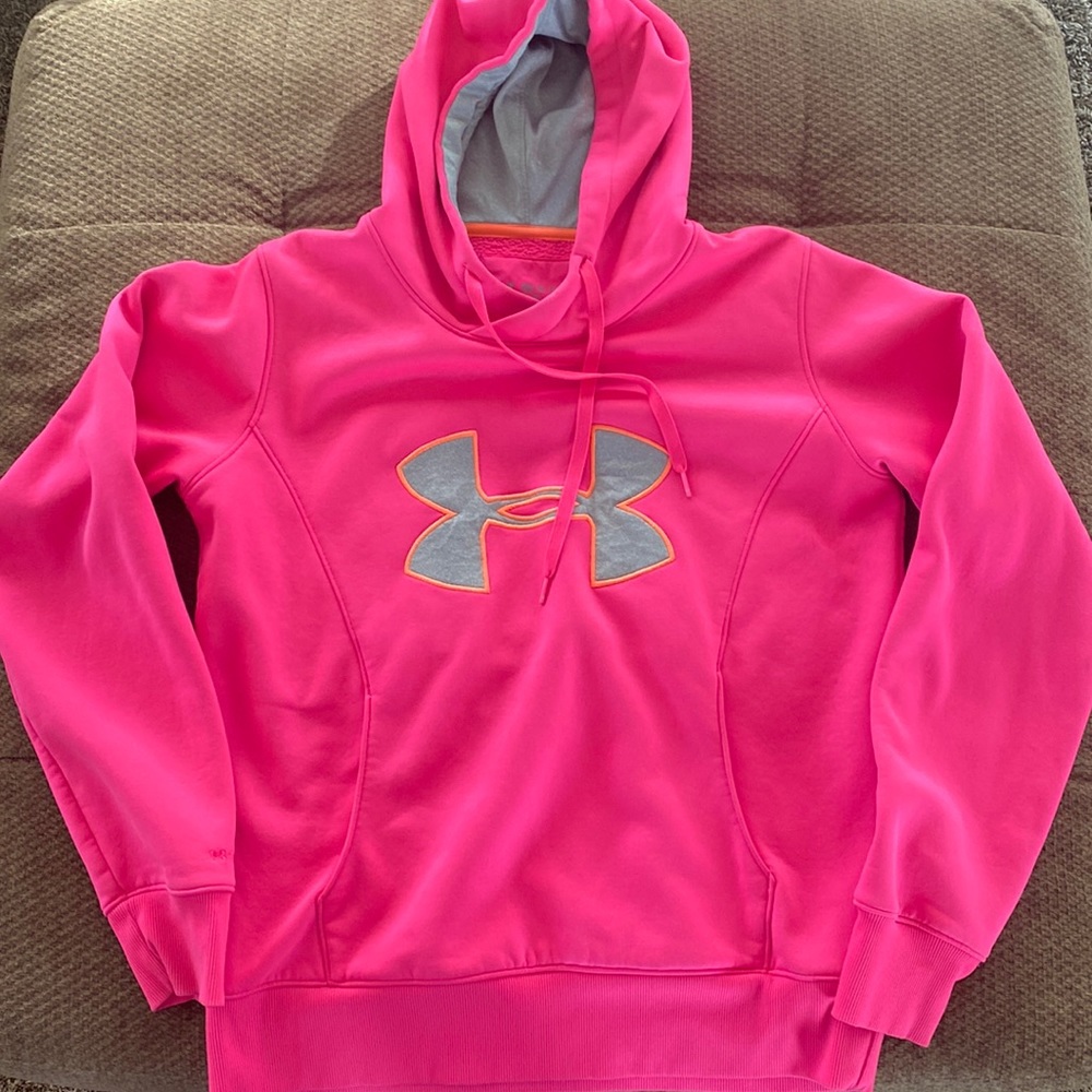 UA storm semi fitted sweatshirt